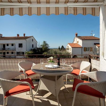 Apartment Kika Porec Esterno foto