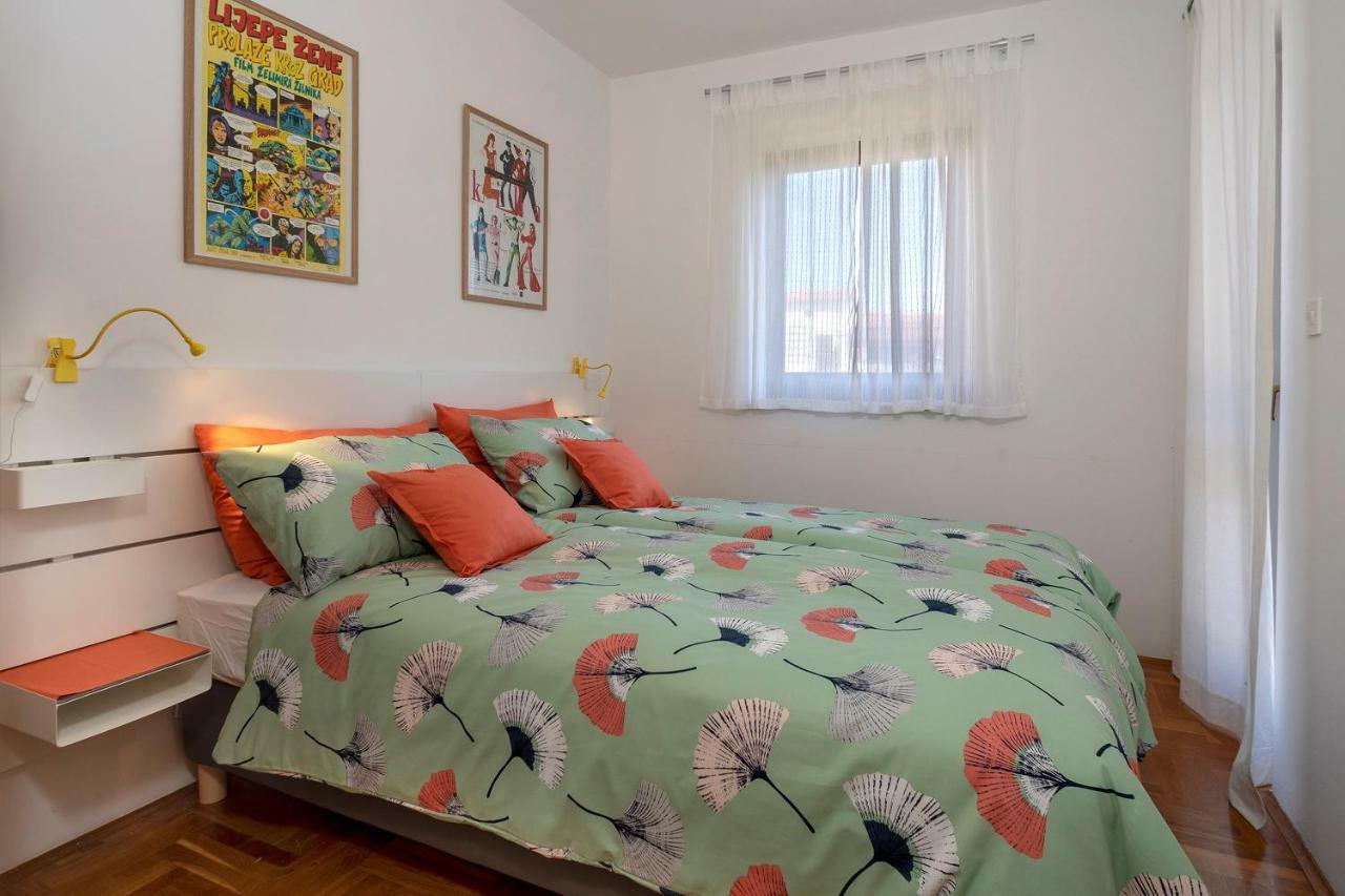Apartment Kika Porec Esterno foto