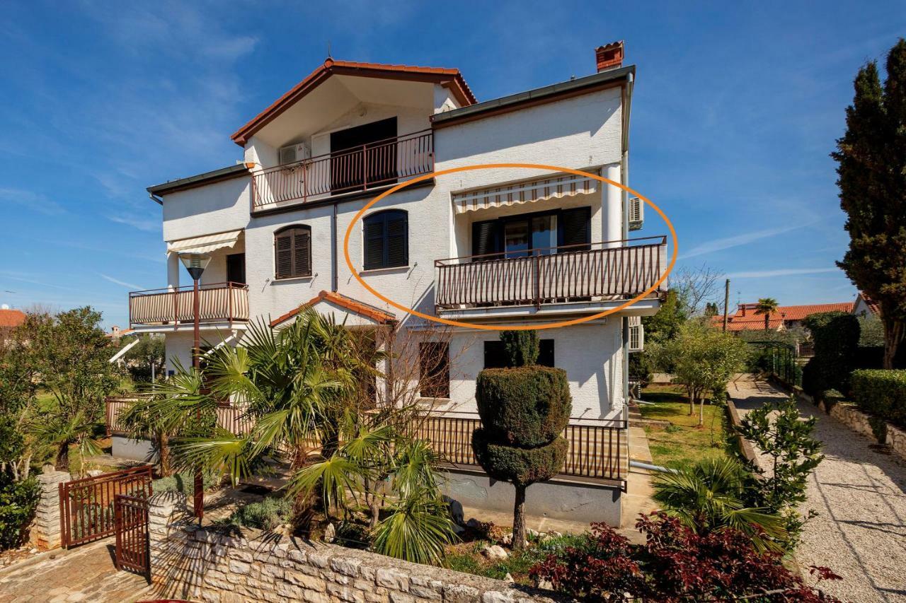 Apartment Kika Porec Esterno foto